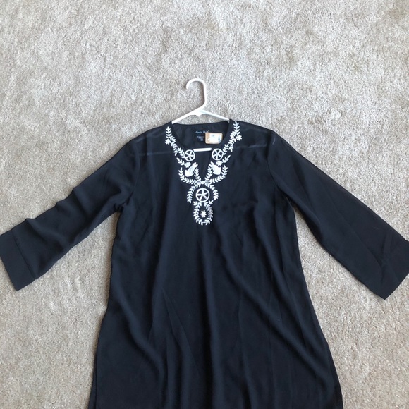 Sheer Tunic - Picture 2 of 3